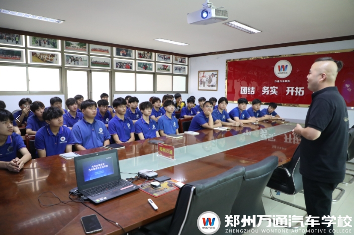 技术总监进校园：共筑职业梦想，传承工匠精神