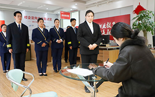郑州汽修学校_万通学子成功就业